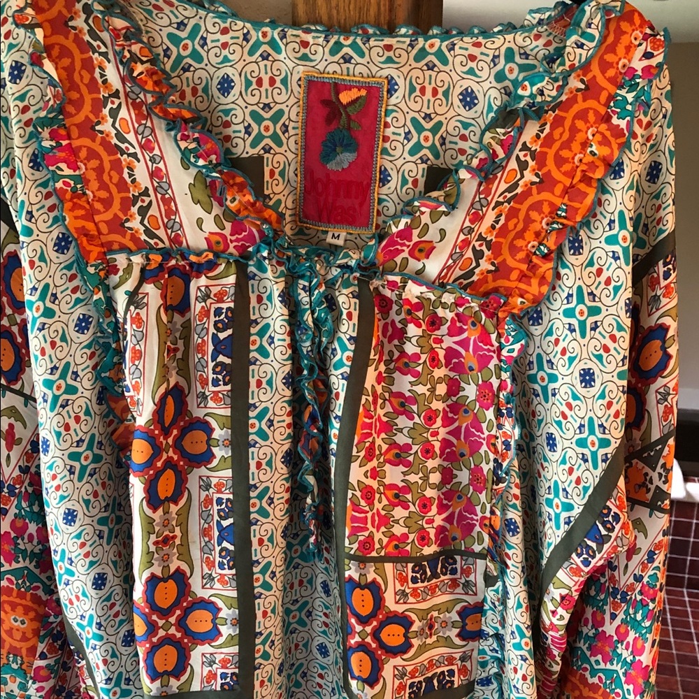 Johnny was silk blouse